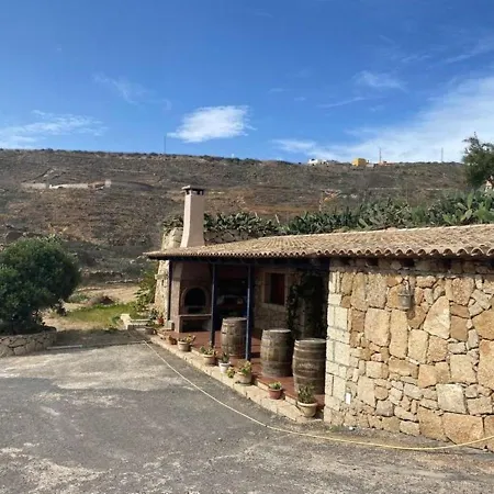 Casa rural cueva el olivo arico tenerife sur * Arico