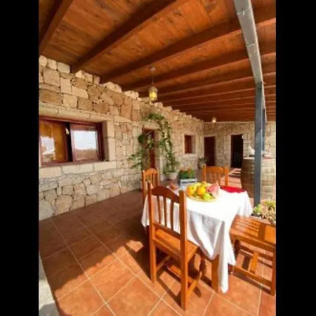 Casa rural cueva el olivo arico tenerife sur Villa Arico